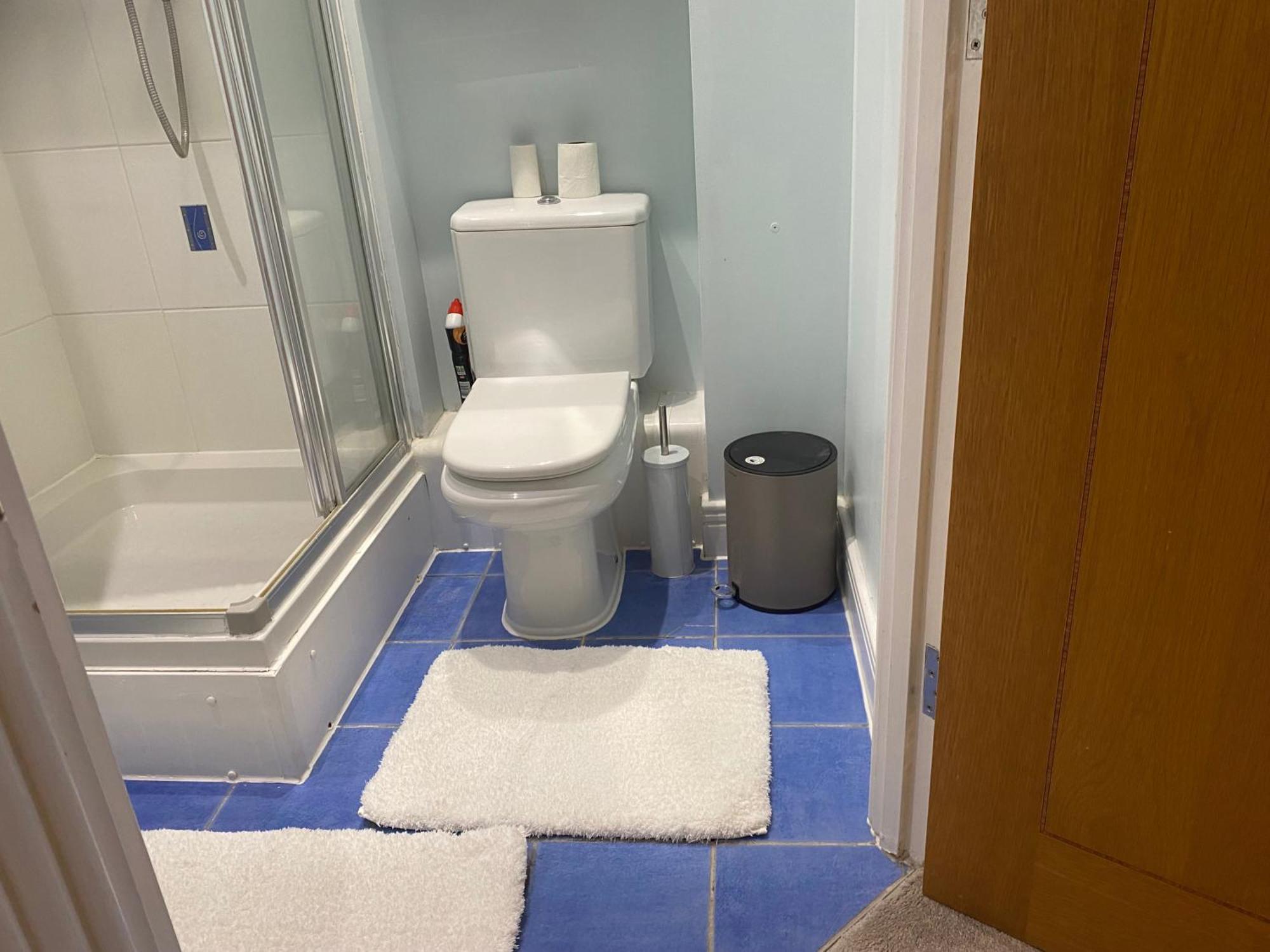 2 Bed Parking Balcony River View * Londra